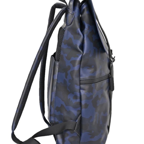 DuChamp London Rubberized Small Foldover Backpack~Blue Camo NEW!!! - Picture 4 of 4